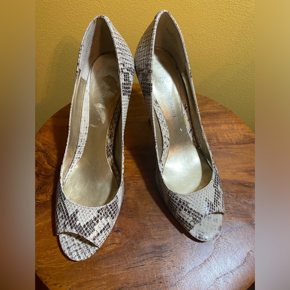 Enzo Angiolini leather peep toe heels